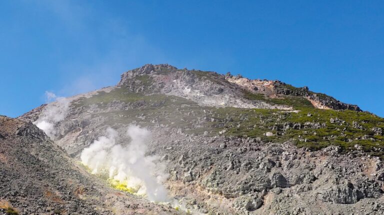 硫磺山（Atosanupuri）徒步旅行
